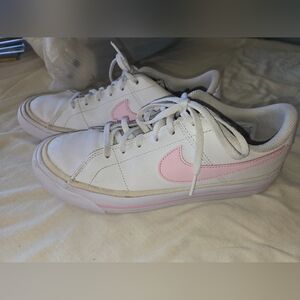 Nike Women's White and Pink Sneakers Nike Court Legacy
